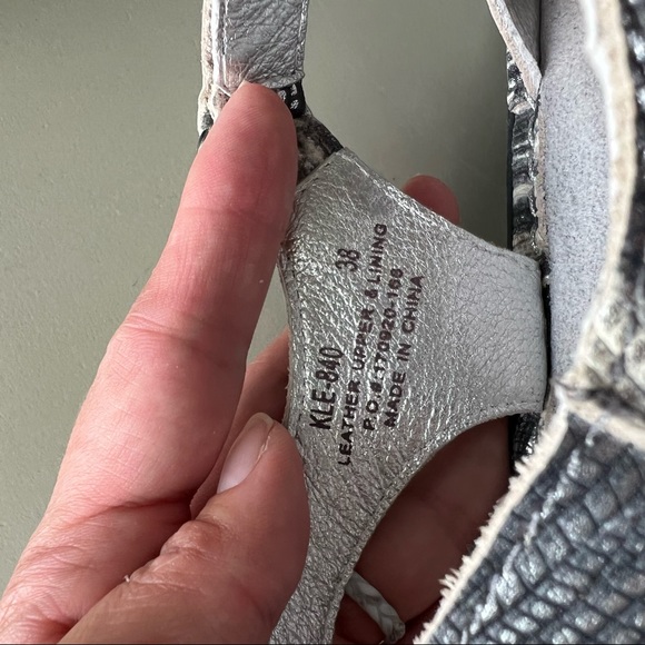 Algeria Viena Silver Metallic Leather Sandals Size 38 EU 7.5 US - Picture 7 of 8